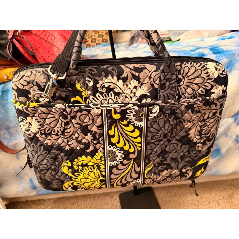VERA BRADLEY Large Hard Shell Laptop Briefcase Care Case. Baroque Glenna Quilted